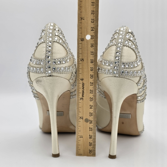 Badgley Mischka Rouge Pointy-Toe Pumps, Ivory, Women's 9 - Picture 8 of 16